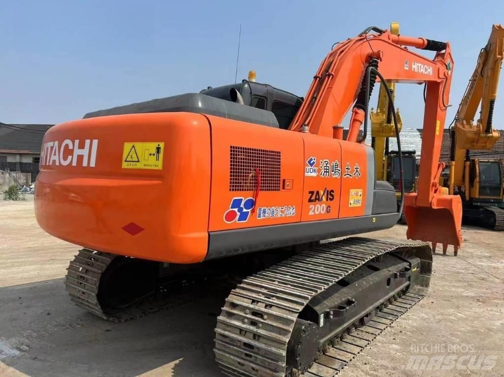 Hitachi ZX 200 Pásová rýpadla