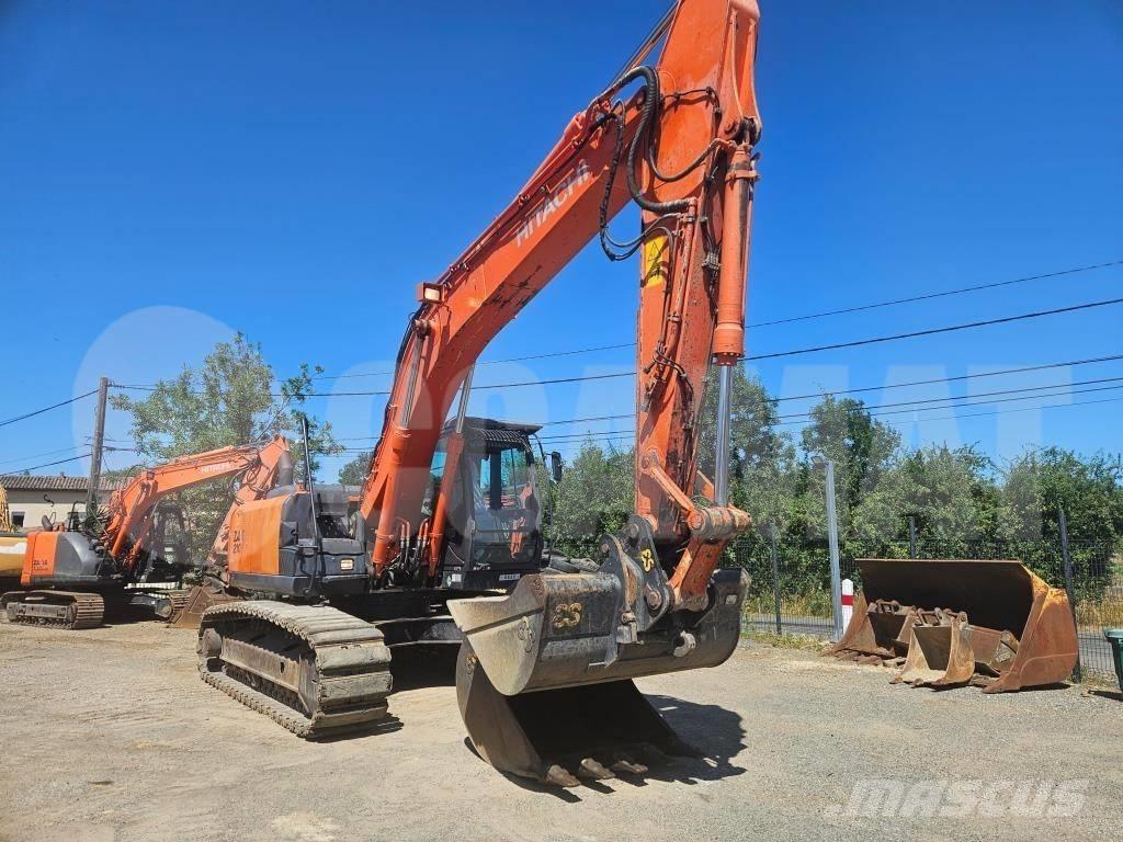 Hitachi ZX 210 LC Pásová rýpadla