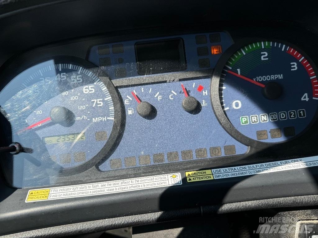 Hino 238 Skříňová nástavba