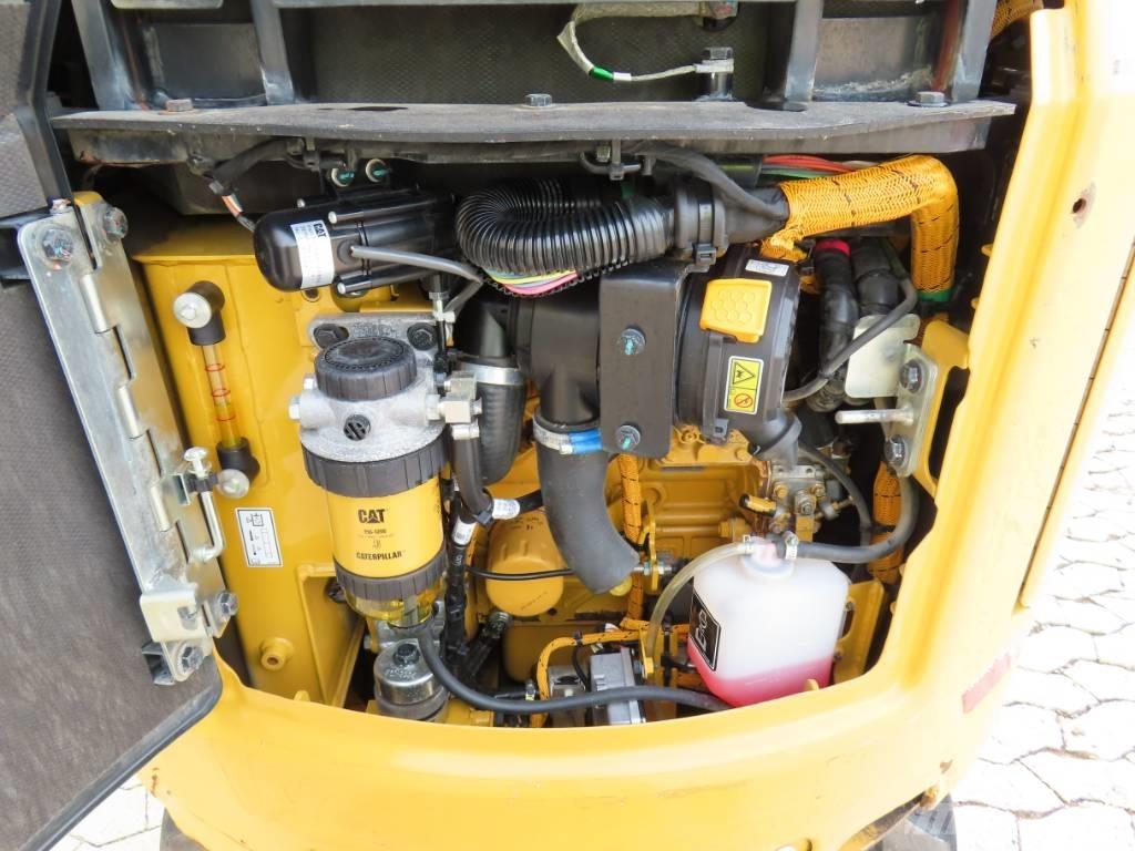 CAT 301.8 Mini rýpadla < 7t