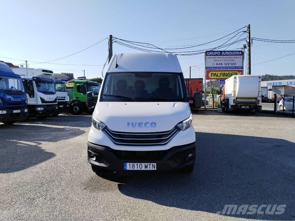 Iveco Daily 35 S12 Skříňová nástavba