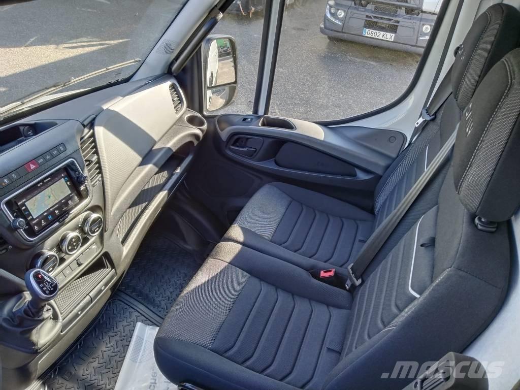 Iveco Daily 35 S12 Skříňová nástavba