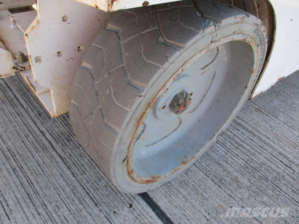 Genie GS 2046 Nůžková zvedací plošina