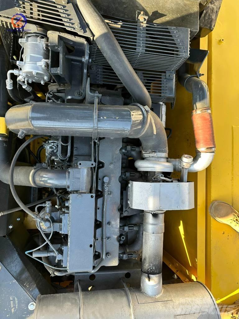 Komatsu PC 300 Pásová rýpadla