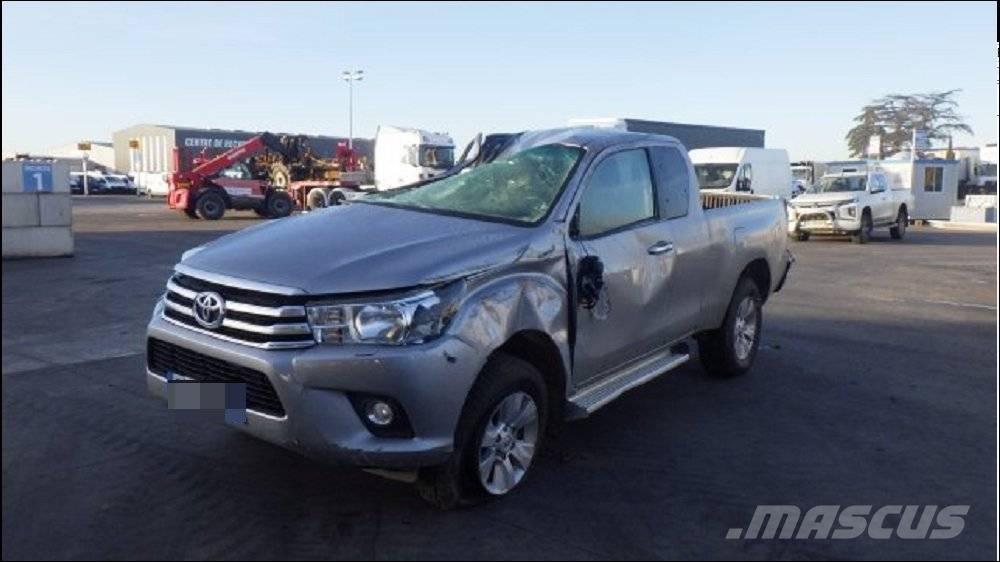 Toyota Hilux 5 Další
