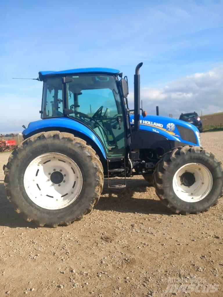 New Holland T 4.85 Traktory