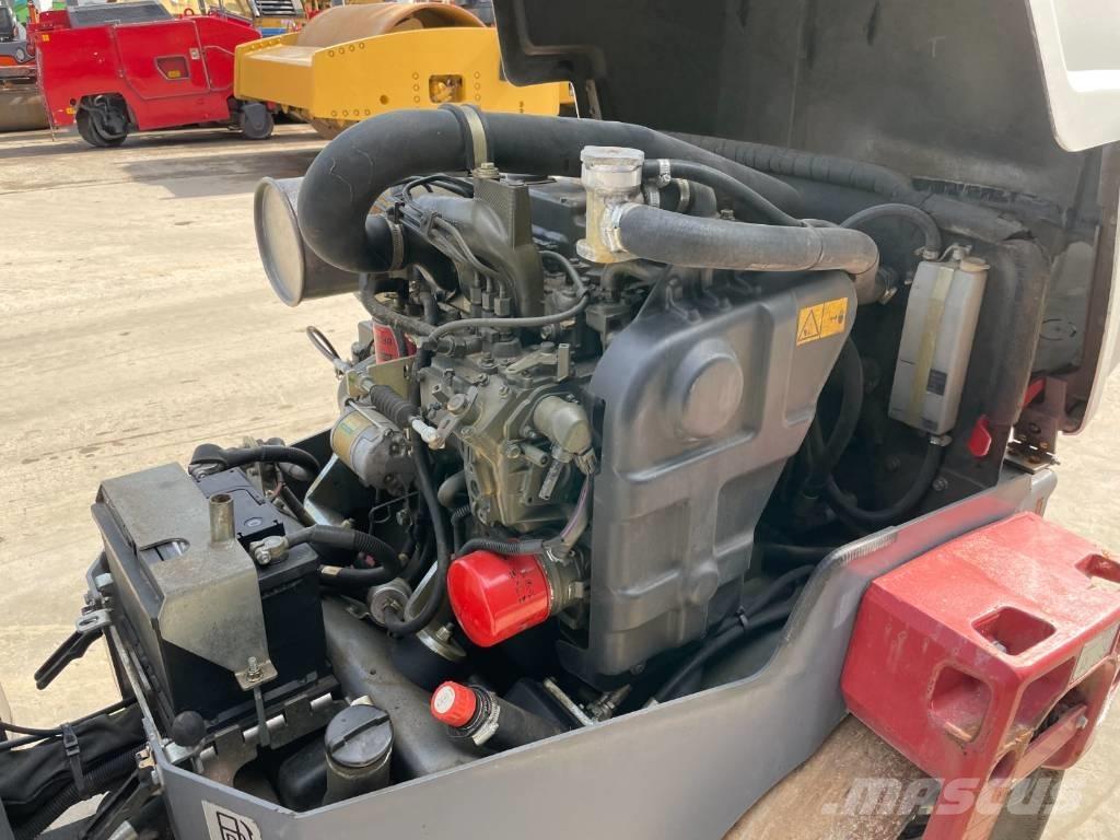 Dynapac CC1200C Kombinované válce