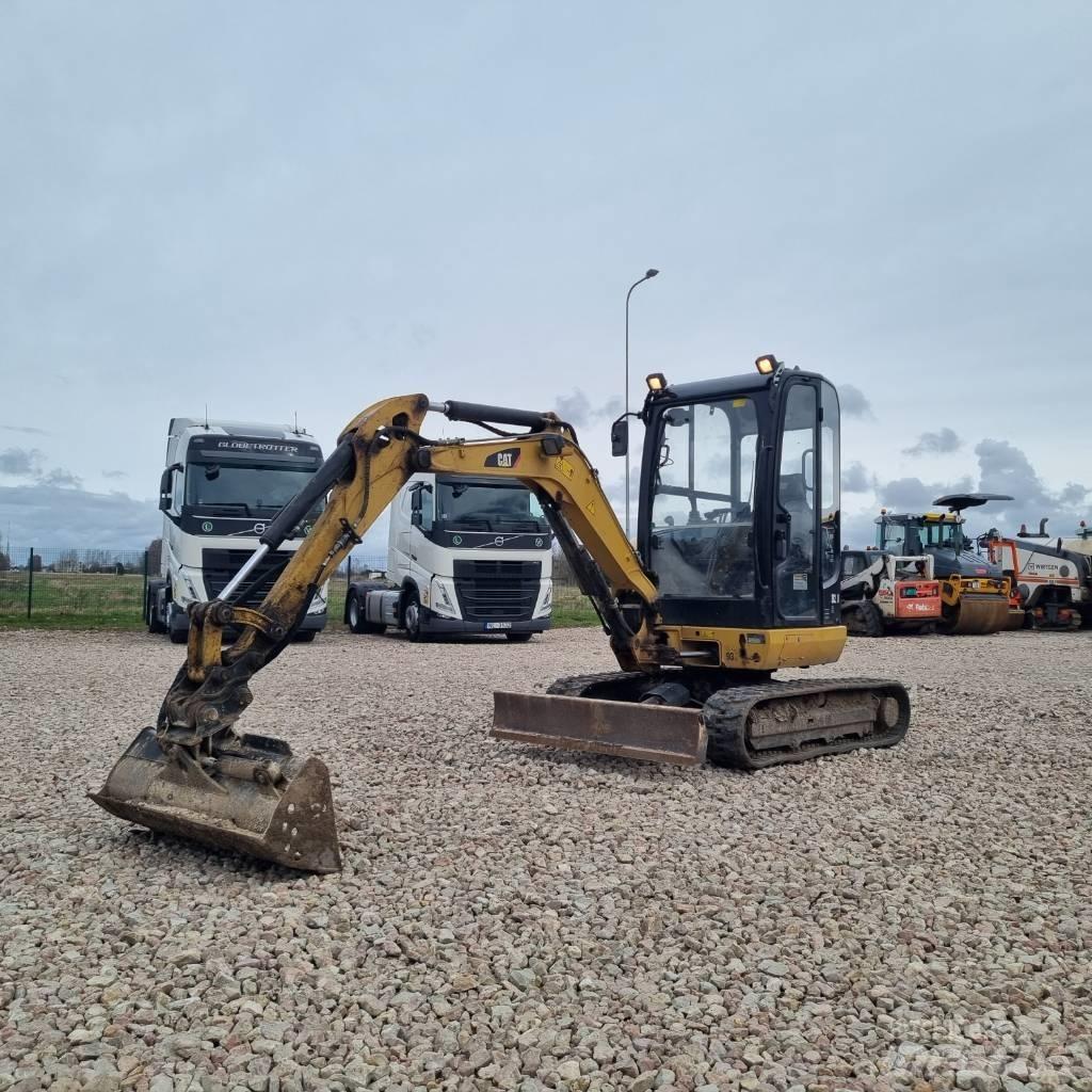 CAT 302.7 D CR Mini rýpadla < 7t