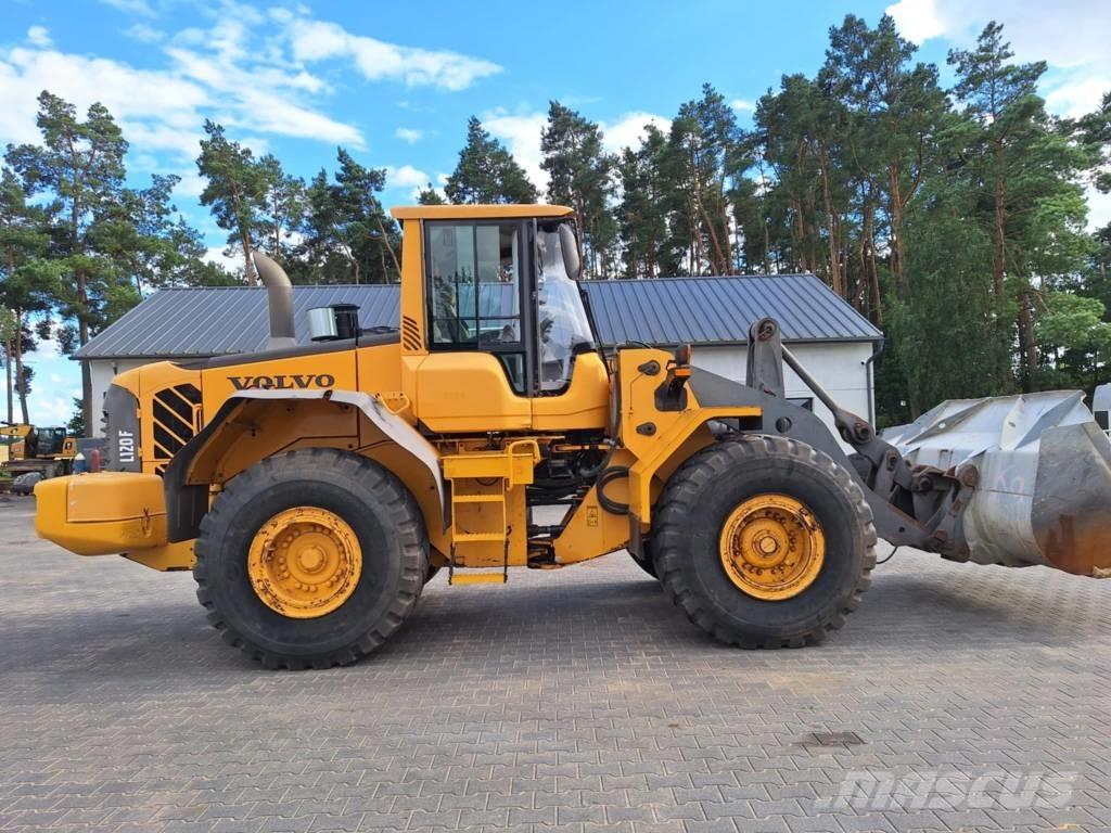 Volvo L 120 F Kolové nakladače