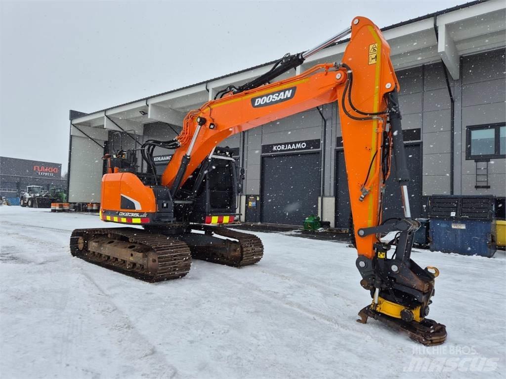 Doosan DX235LCR-5 Pásová rýpadla