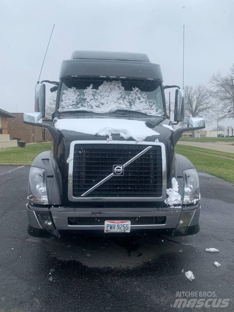 Volvo VNL730 Tahače