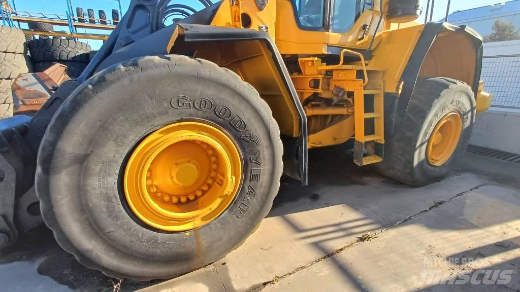 Volvo L 180 F Kolové nakladače