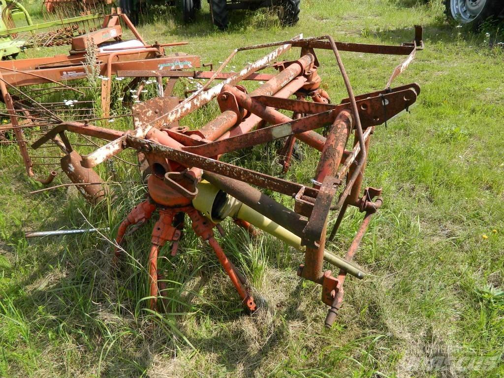 Kuhn 3.2 Obraceče a shrabovače sena