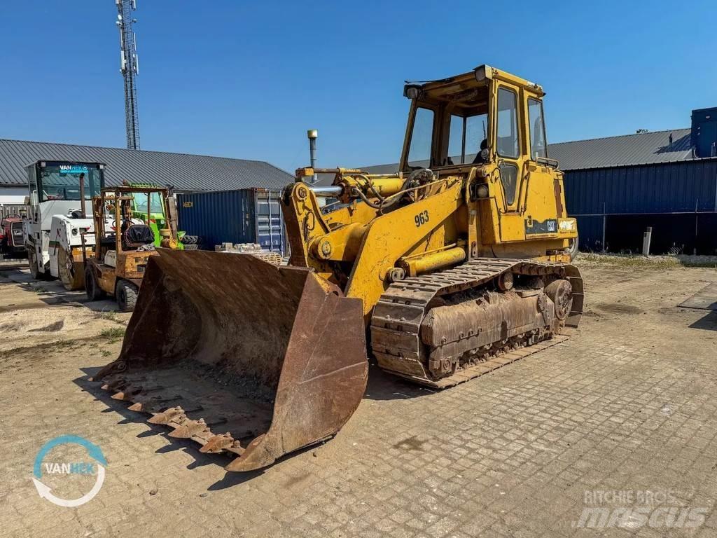 CAT 963 Pásové nakladače