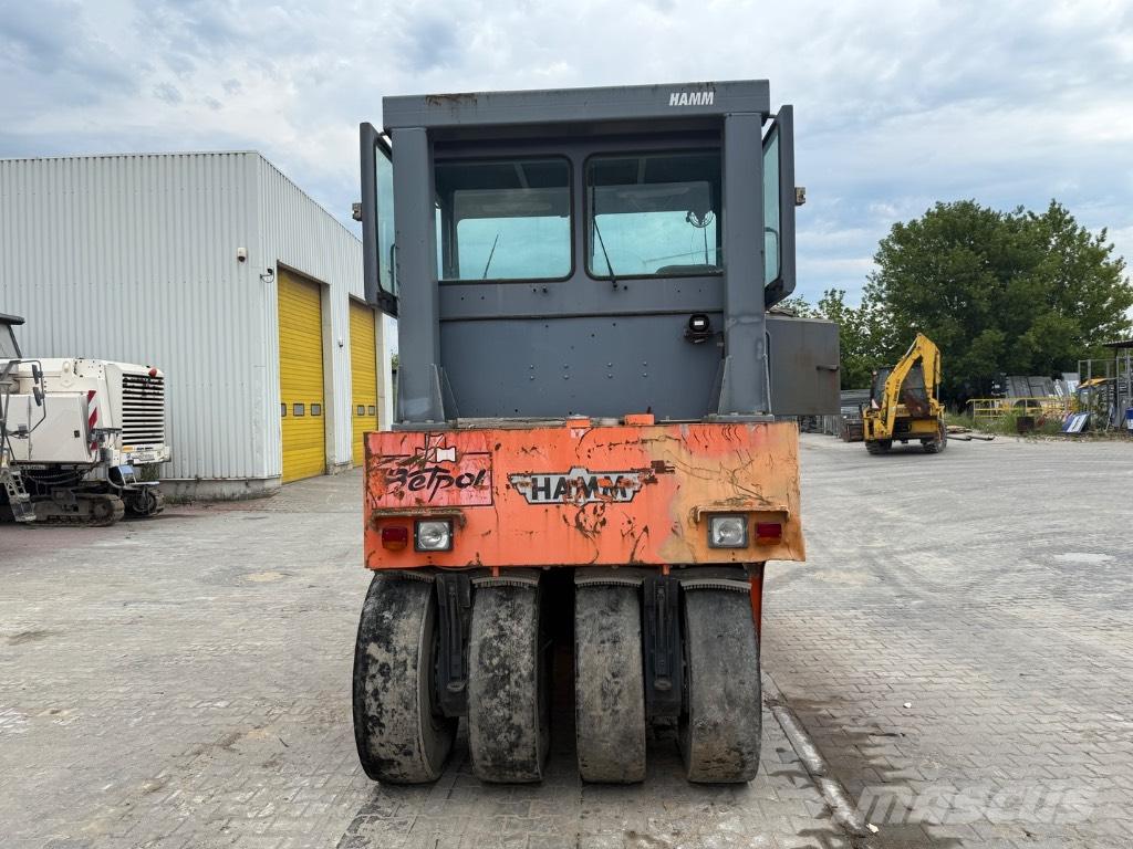 Hamm GRW 15 Pneumatikové válce