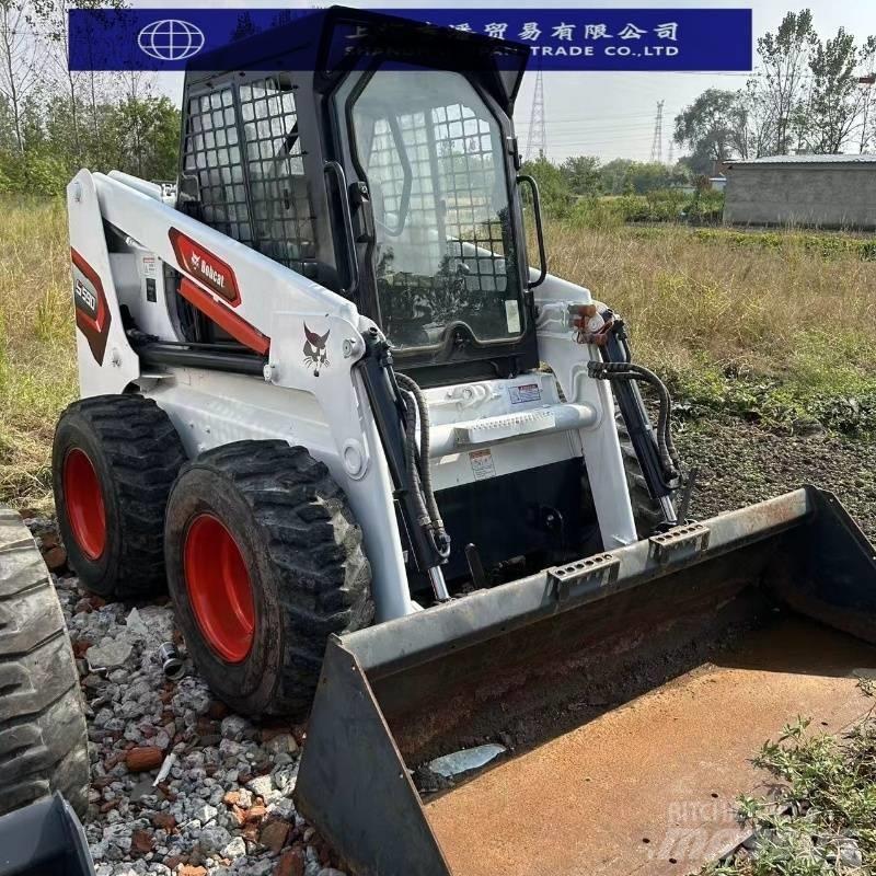 Bobcat S 590 Smykem řízené nakladače