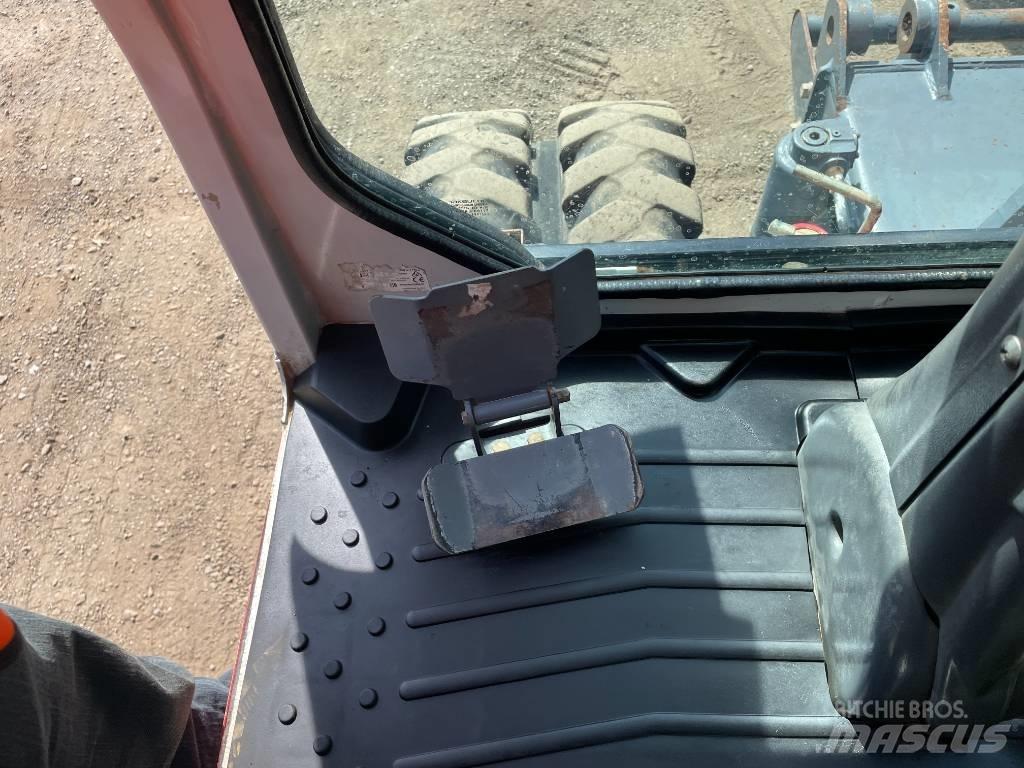 Takeuchi TB 295 W Kolová rýpadla