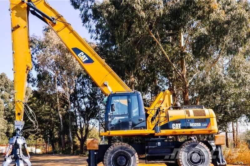 CAT M325 Mini rýpadla < 7t