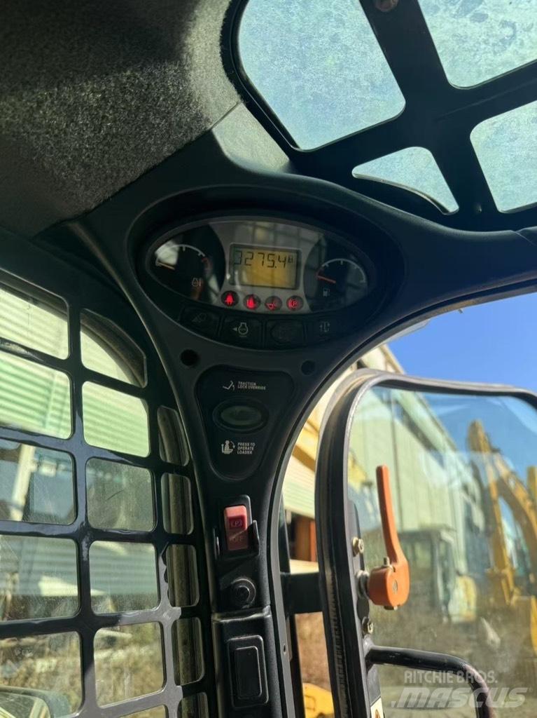 Bobcat S 630 Smykem řízené nakladače