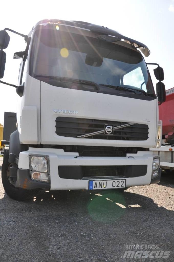 Volvo FL240 4x2 Nákladní vozidlo bez nástavby