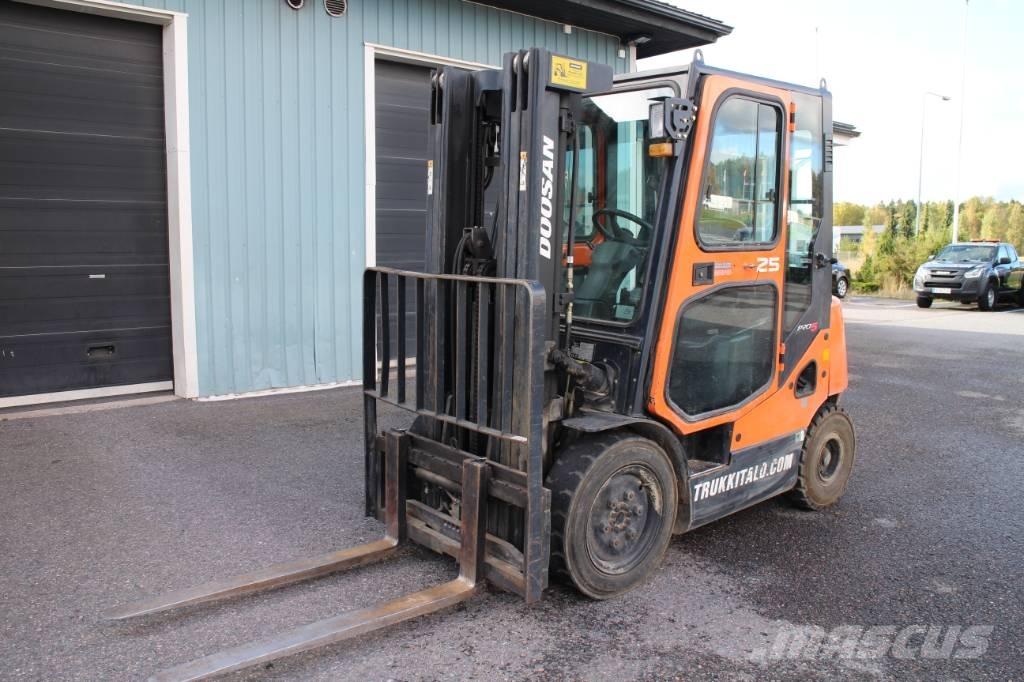 Doosan D 25 S Dieselové vozíky