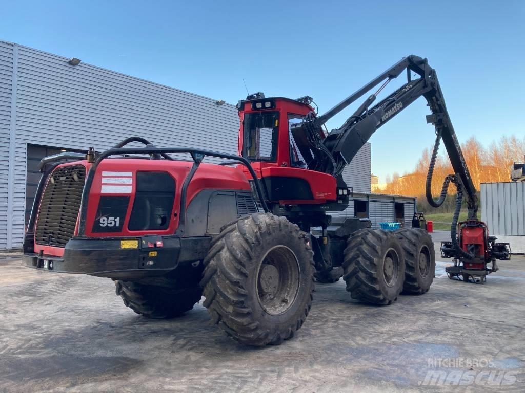 Komatsu 951 Harvestory