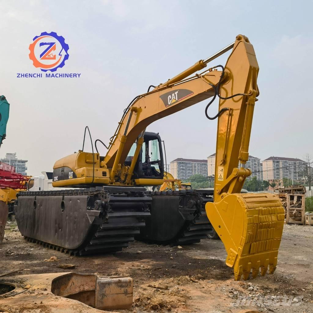 CAT 320 C Obojživelná rypadla