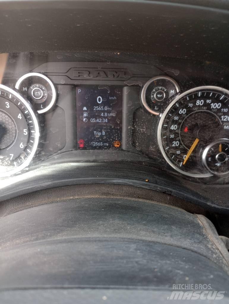 RAM 5500 Valníky/Sklápěcí bočnice