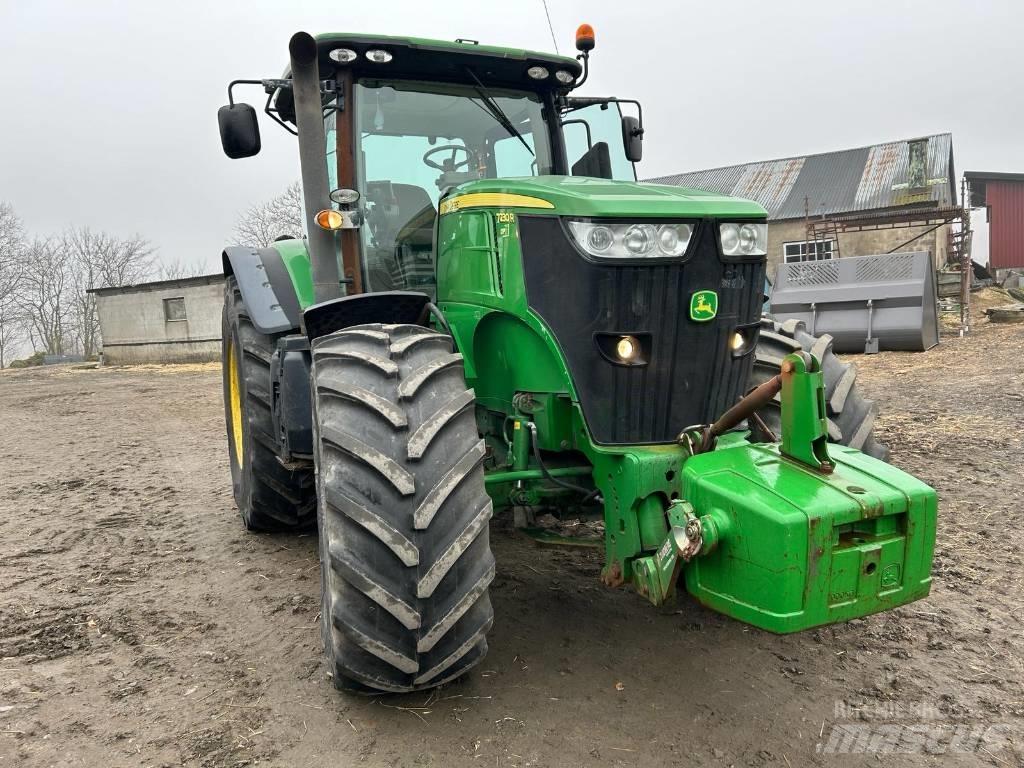 John Deere 7230 R Traktory