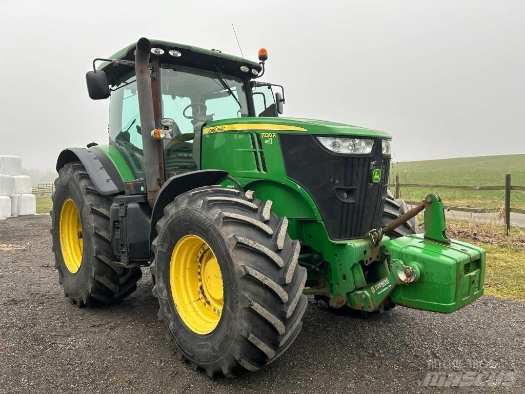 John Deere 7230 R Traktory