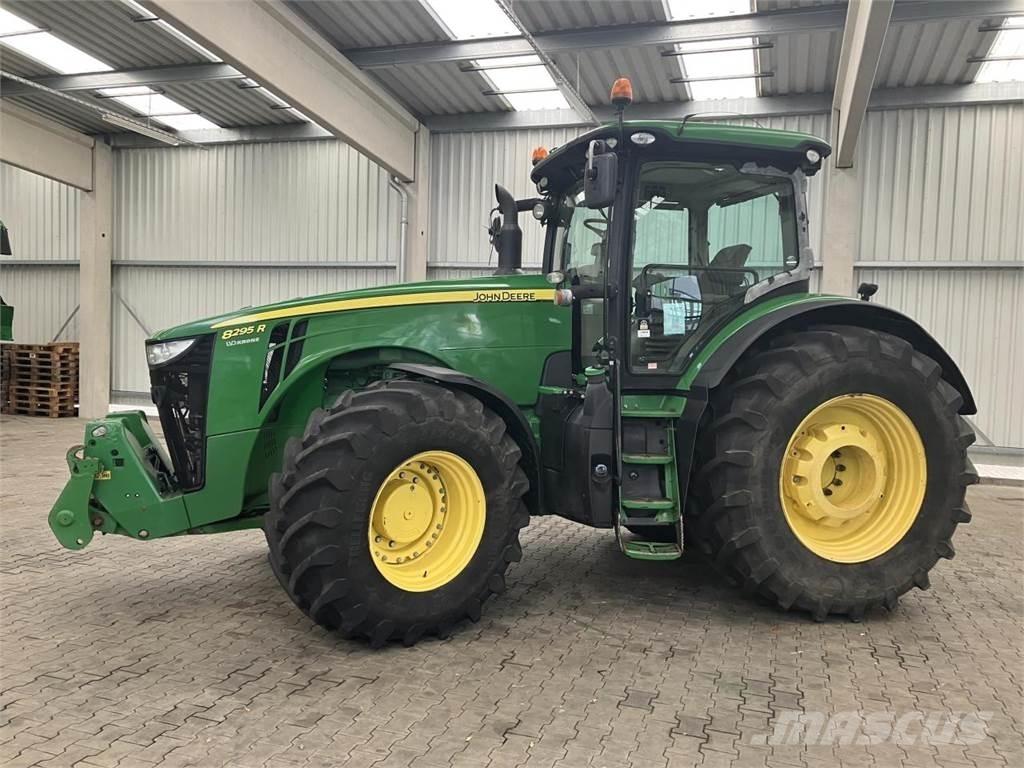 John Deere 8295R Traktory