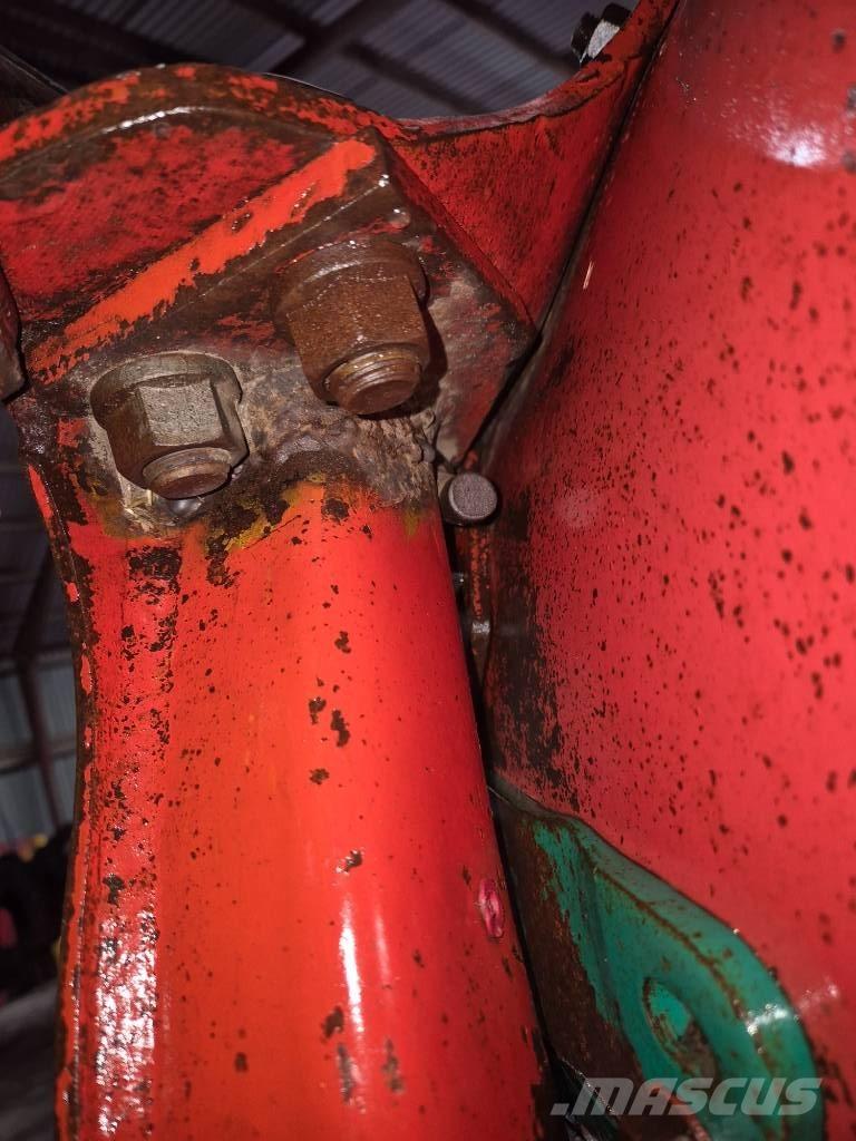 Kverneland EG85 Oboustranné pluhy