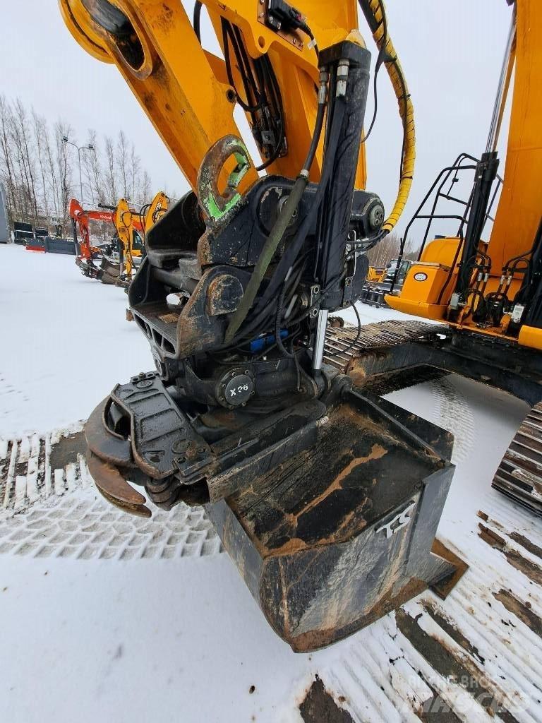 JCB JS210LC T4F Pásová rýpadla