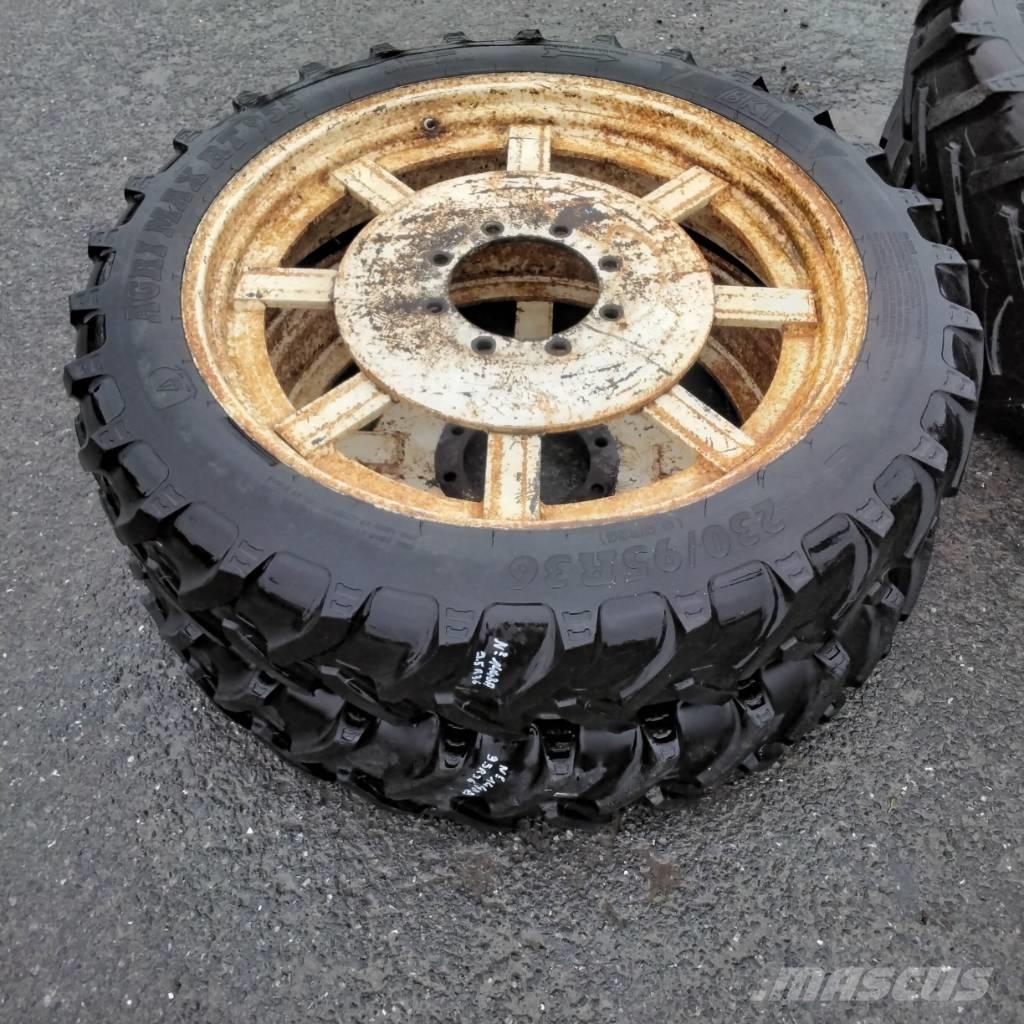 BKT 9.5R36 Pneumatiky, kola a ráfky