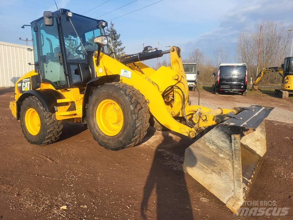 CAT 908 H Kolové nakladače