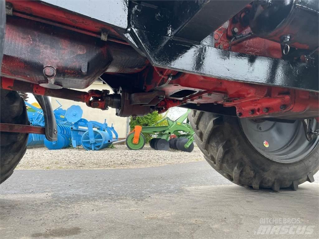 Belarus MTS 82 + FL Traktory