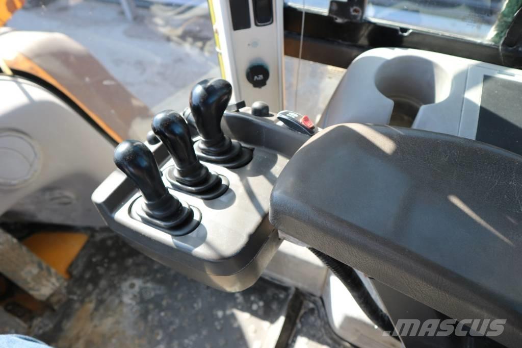 Volvo L120G Kolové nakladače