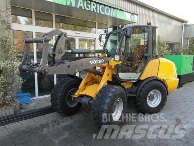 Volvo L25-B Kolové nakladače