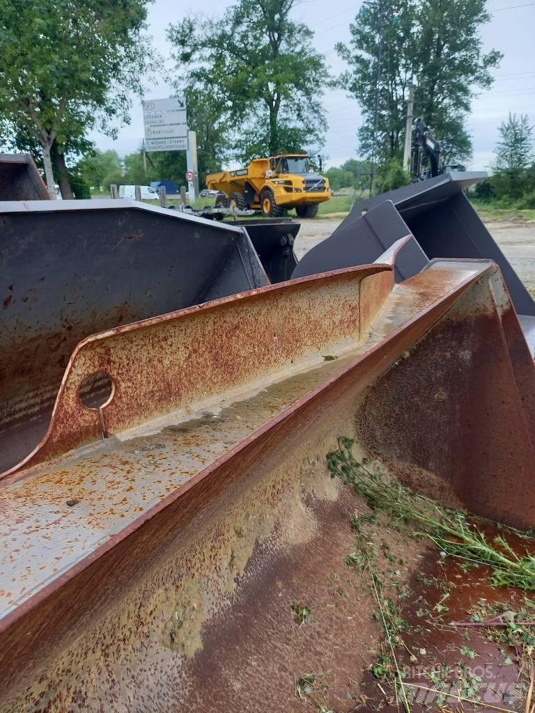 CAT 349 E Pásová rýpadla