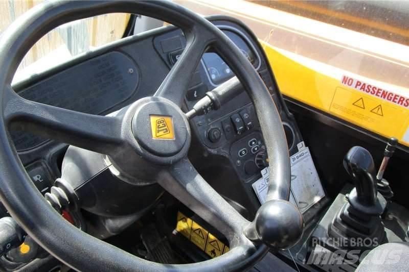 JCB 540-170 Další