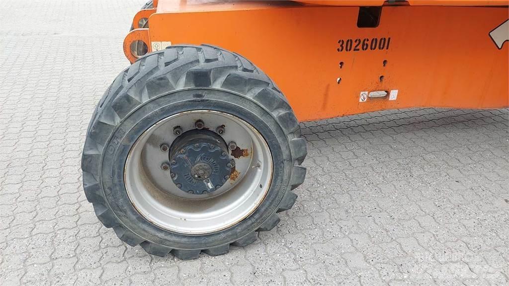 JLG E800AJ Kloubové plošiny