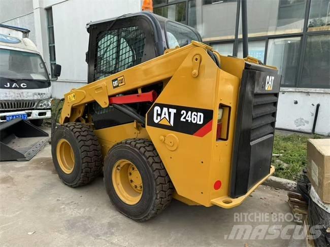 CAT 246 D Smykem řízené nakladače
