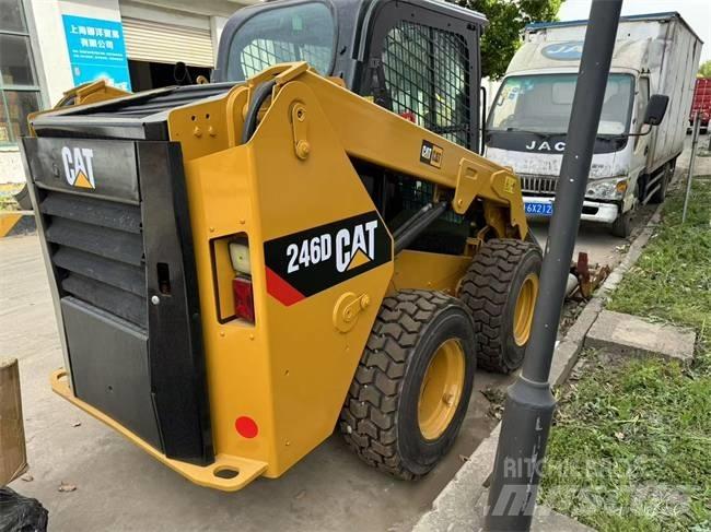 CAT 246 D Smykem řízené nakladače