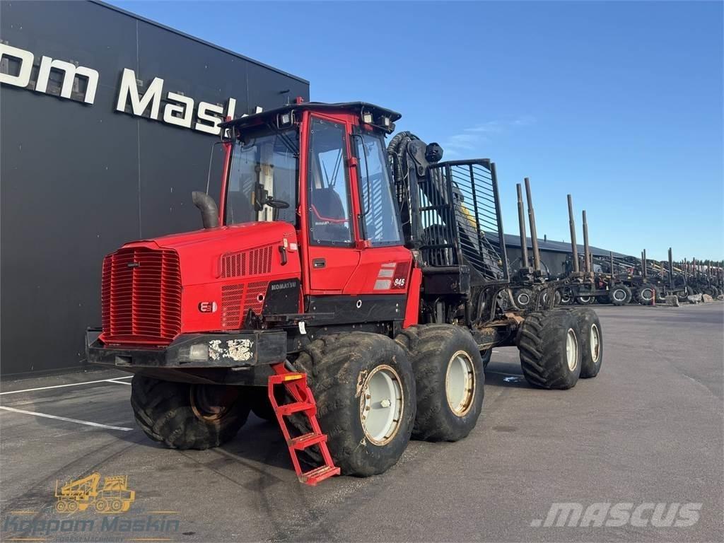Komatsu 845 Vyvážecí traktory