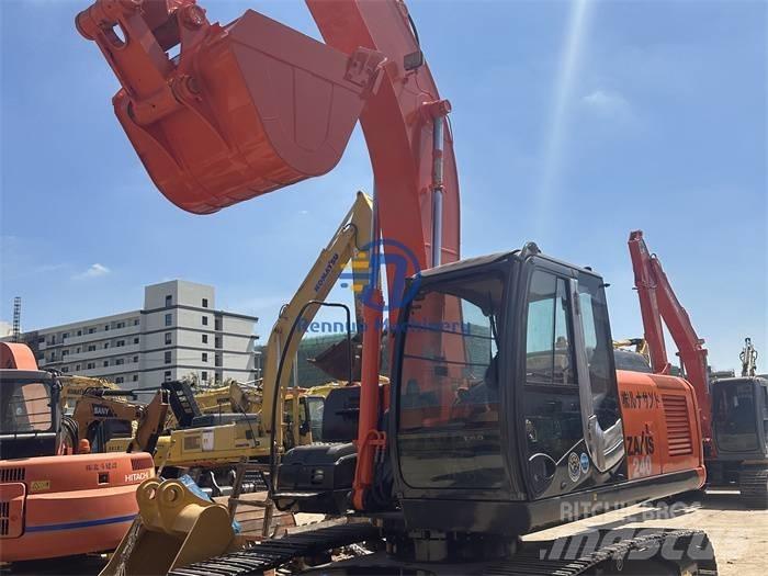 Hitachi ZX 240-3 Pásová rýpadla