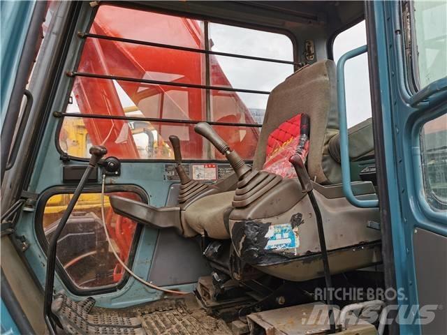 Hitachi EX220LC Pásová rýpadla
