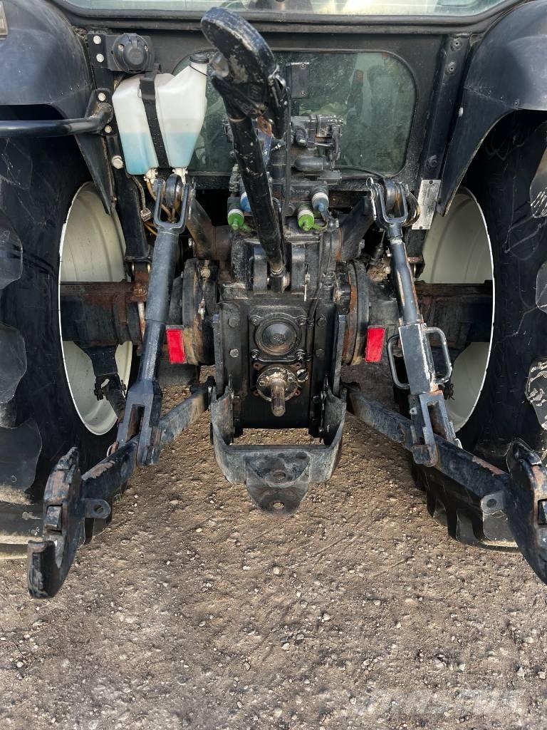 New Holland T 4050 Traktory