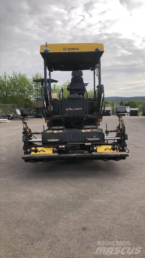 Bomag BF 300 P-2 Finišery
