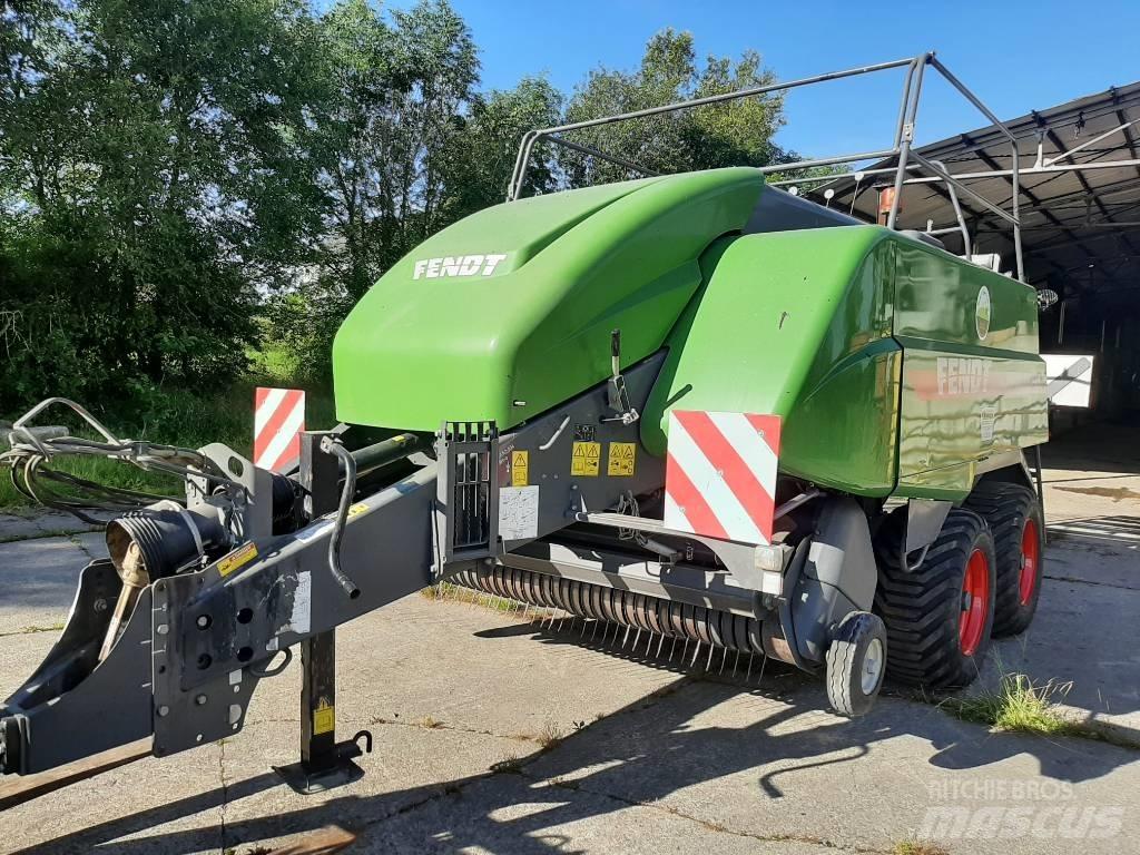 Fendt 1270N Lis na hranaté balíky