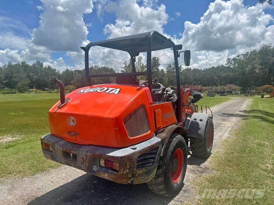 Kubota R 530 Kolové nakladače